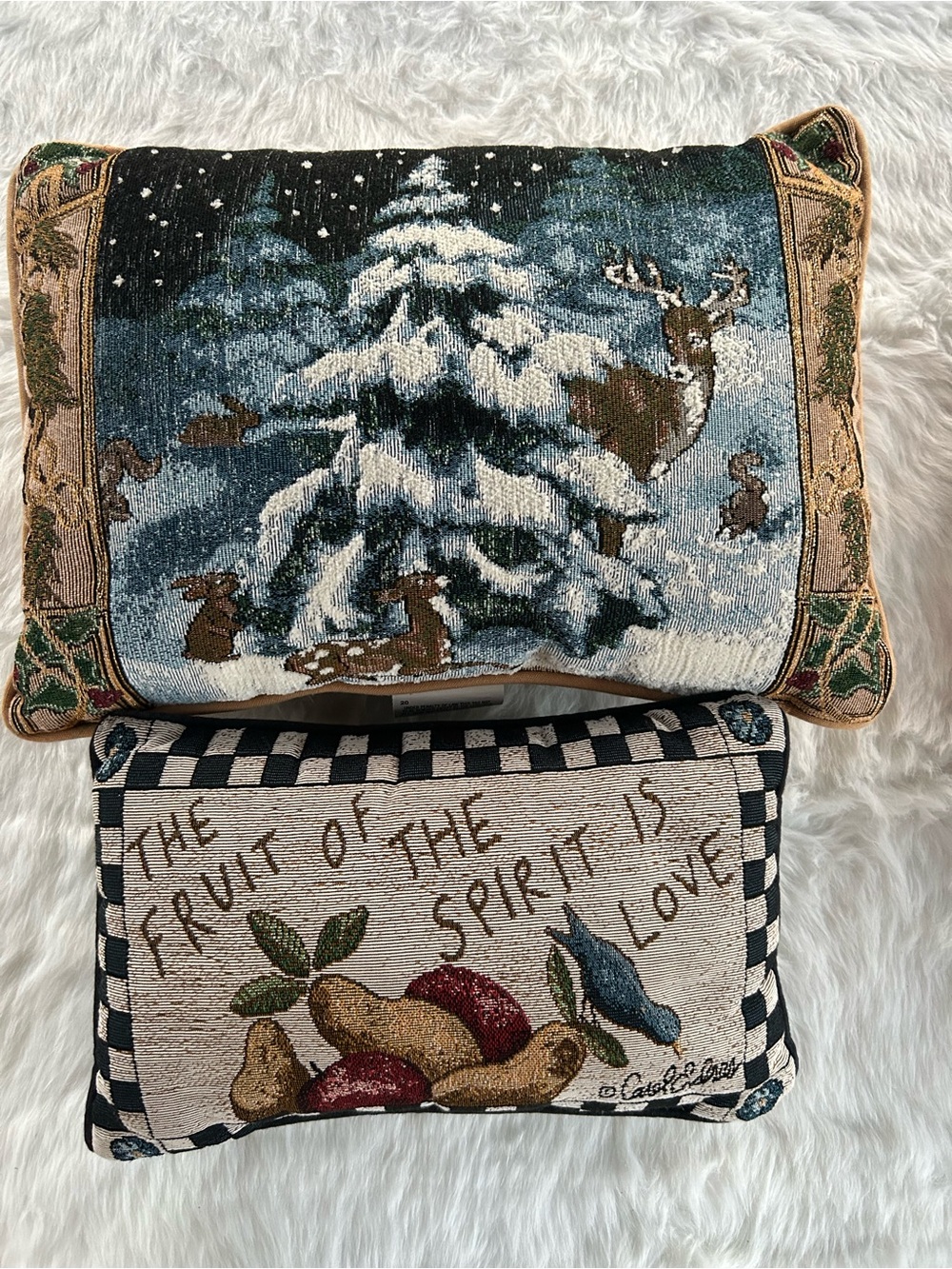 Lot of 2 Vintage Tapestry Decorative Accent Pillows Christmas Deer & Folk Art⁠